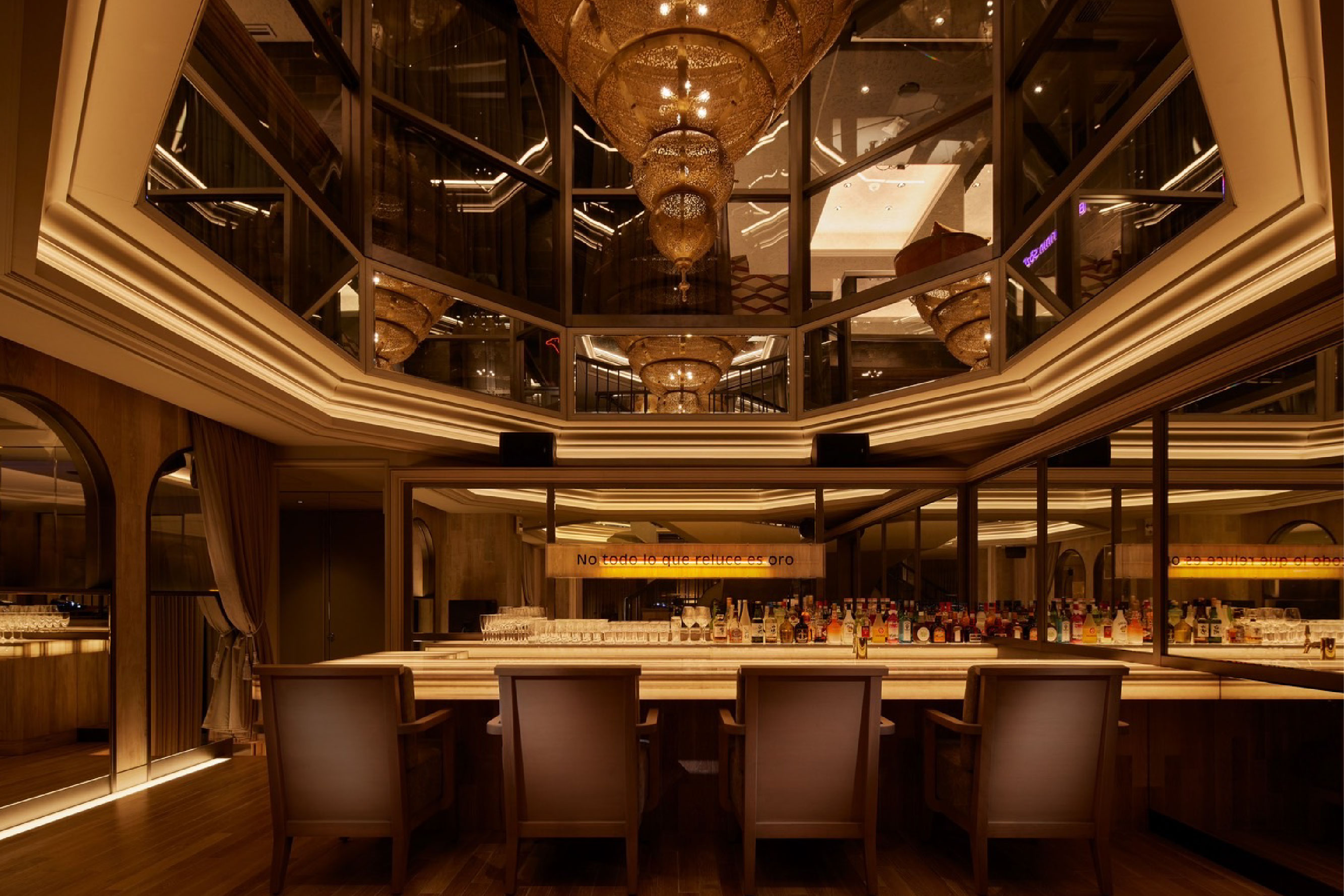 FABRIC LOUNGE SECOND TENJINの店内
